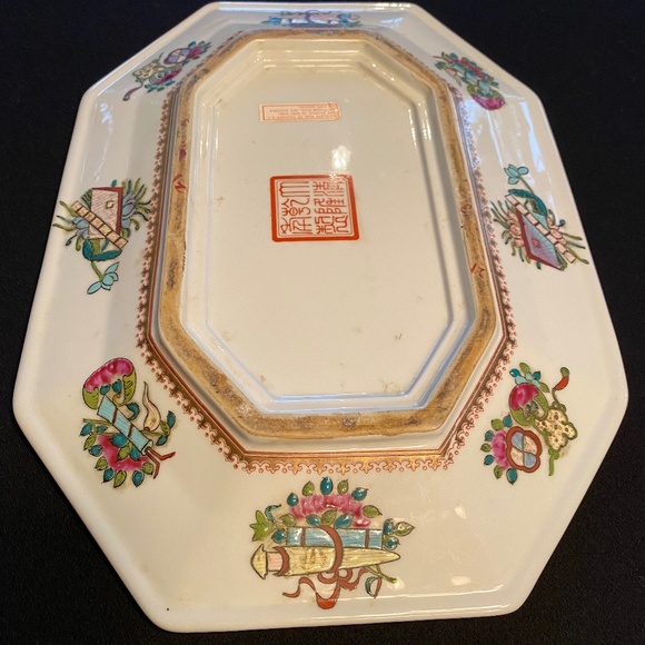 Antique Chinese Octagonal Porcelain Plate, from the Qing Dynasty 1644-1911 - Picture 15 of 15